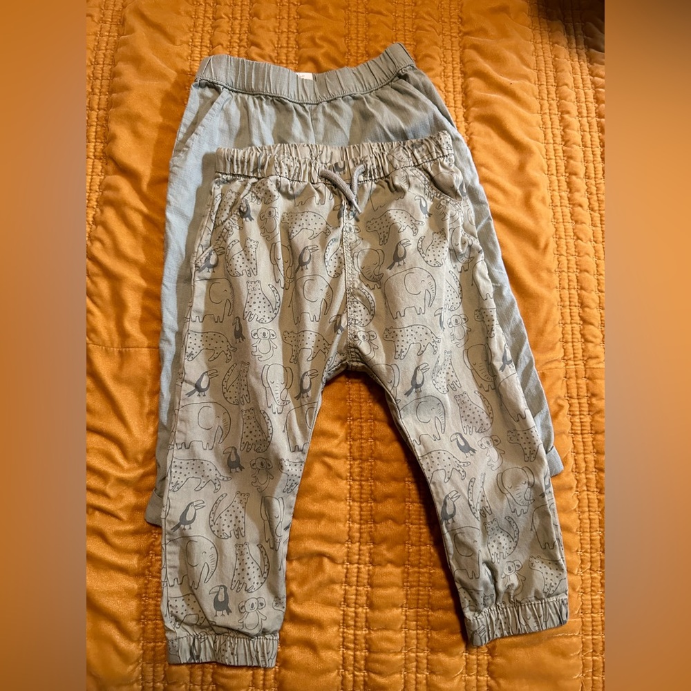2 Pairs of H&M Green Jogger Pants size 2T linen like